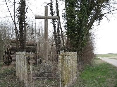 Croix Sainte Catherine   Saint Georges, route de la fontaine Saint Hubert à Champvallon