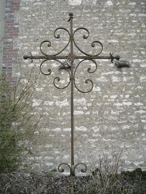 Croix de Saint Germain, Chemin du Clos Pothier (propriété privée) Poilly-sur-Tholon