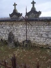 Croix tombale du cimetière de Neuilly