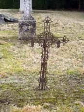 Croix tombale du cimetière de Neuilly