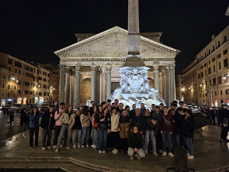 43 2025 02 26 Panthéon avec groupe d'Auxerre