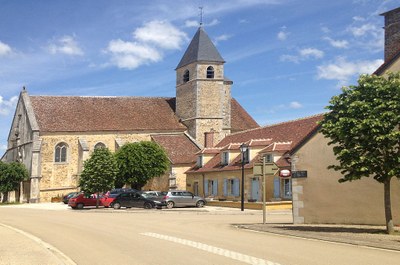 Sainte Colombe sur Loing   mai 2014 (10)