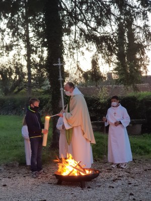 allumage du cierge pascal