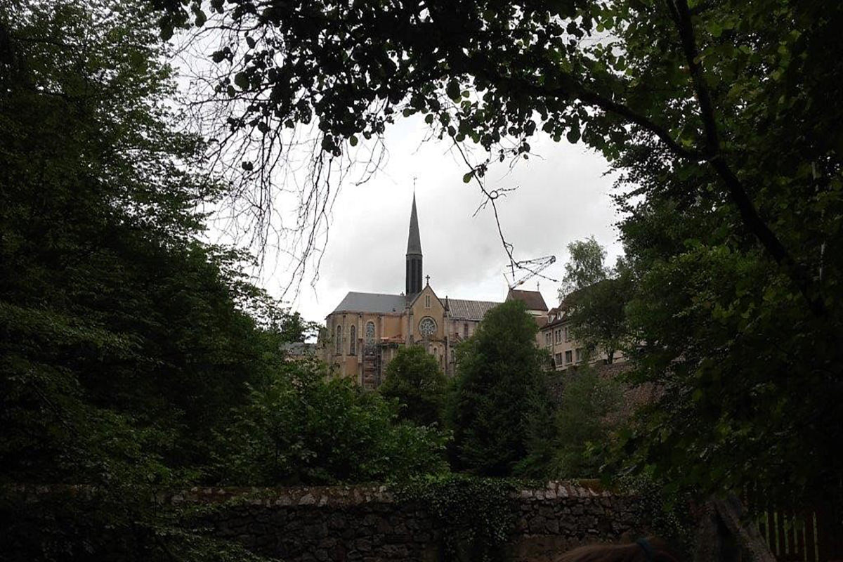 Sortie caté 2017 -Pierre-qui-vire - 1.jpg