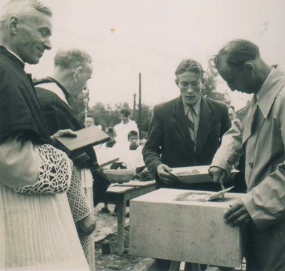 Pose de la 1ère pierre de l’église de Vertilly 4.jpg