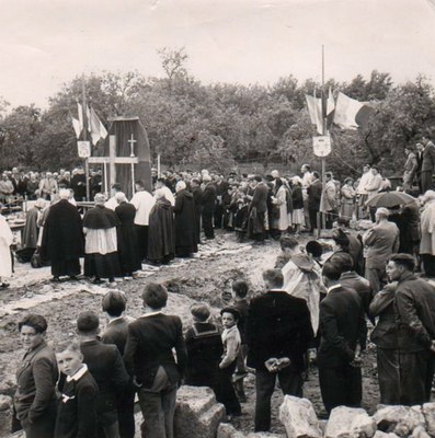 Pose de la 1ère pierre de l’église de Vertilly 5.jpg