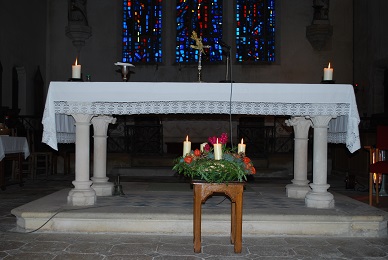 Choeur de l'église de Malay le Grand