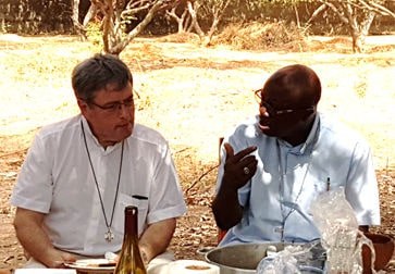 avec mgr Paul Mamba-min.jpg