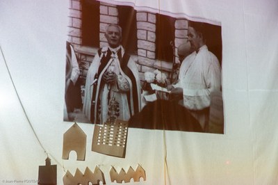 Documentaire de la construction de l'église