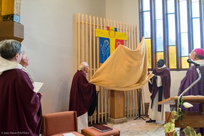 Dévoilement de l'oeuvre d'art