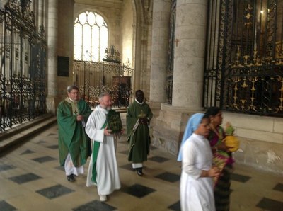 01 entree procession