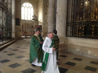 02 le Père Joel, notre vicaire général