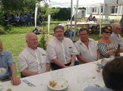 05 Heureux de nous réunir!