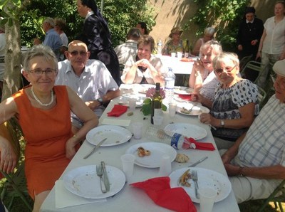 09 la table des amis 1