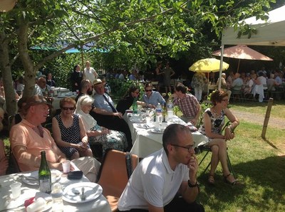 10 la table des amis 2