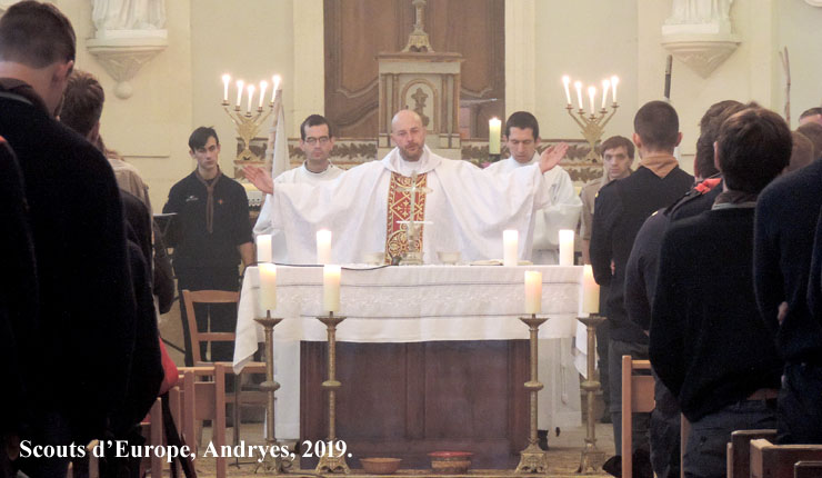 05 scouts église Andryes 2019.JPG