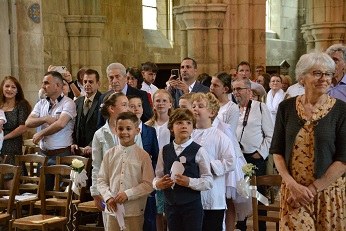 2023-06-1° communion- (24).jpg