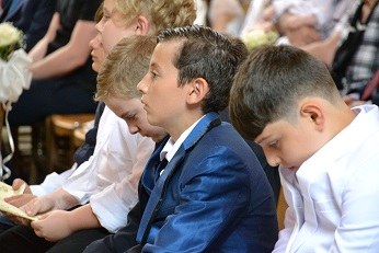 2023-06-1° communion- (60).jpg