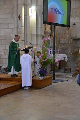2023-10-Messe animée par le Rosaire- (11).jpg